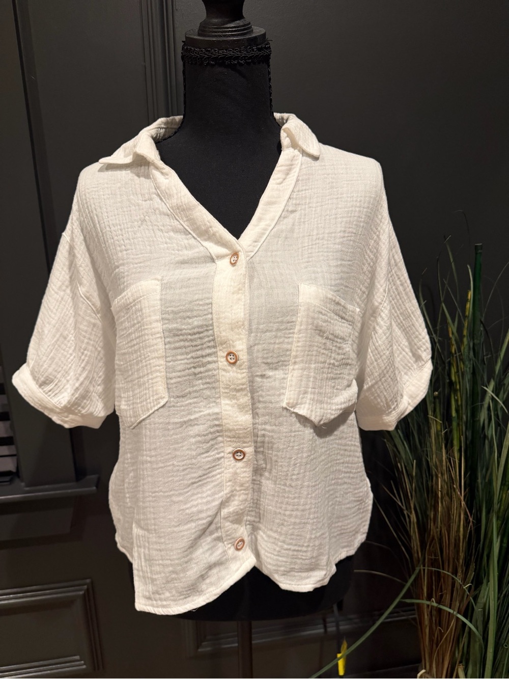 Women's Cream Button-Front Gauze Shirt - Lightweight Short Sleeve Top